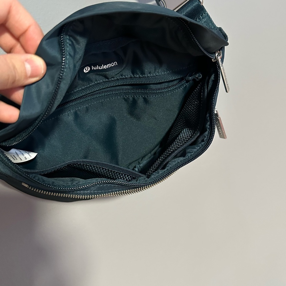 Lululemon Belt bag - Picture 8 of 9